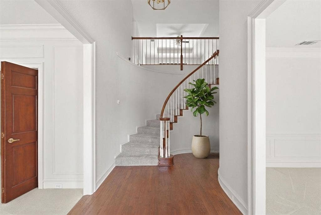 657 Oakdale Drive, Plano, TX 75025 657 Oakdale Drive, Plano, TX 75025