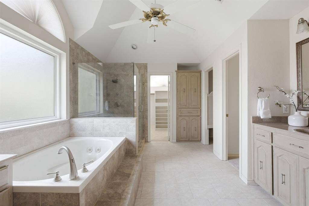 657 Oakdale Drive, Plano, TX 75025 657 Oakdale Drive, Plano, TX 75025