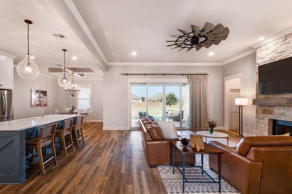 612 Sienna Bend Trail, McGregor, TX 76657