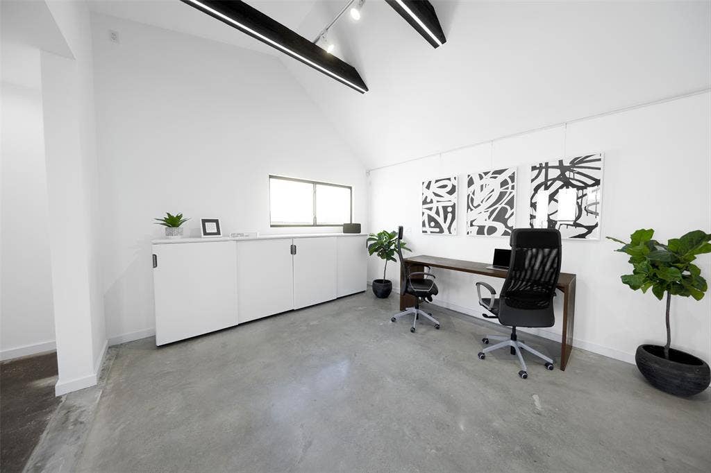 2655 Myrtle Springs Avenue, Dallas, TX 75220 2655 Myrtle Springs Avenue, Dallas, TX 75220