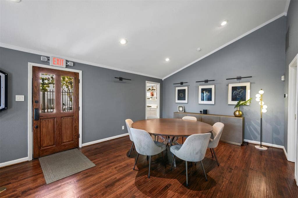 2655 Myrtle Springs Avenue, Dallas, TX 75220 2655 Myrtle Springs Avenue, Dallas, TX 75220