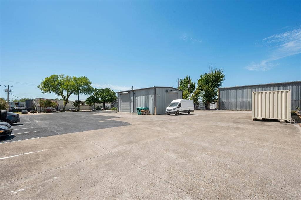 2655 Myrtle Springs Avenue, Dallas, TX 75220 2655 Myrtle Springs Avenue, Dallas, TX 75220