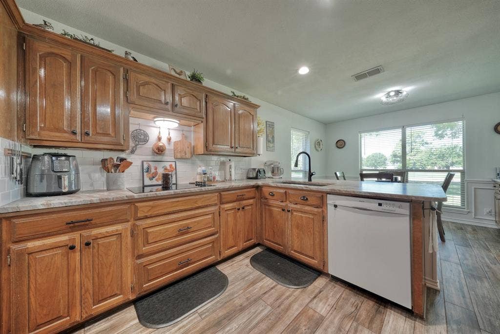 127 Clubview Drive, Hideaway, TX 75771 127 Clubview Drive, Hideaway, TX 75771