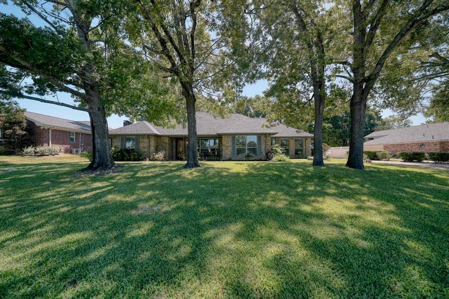 Property photo for 127 Clubview Drive, Hideaway, TX