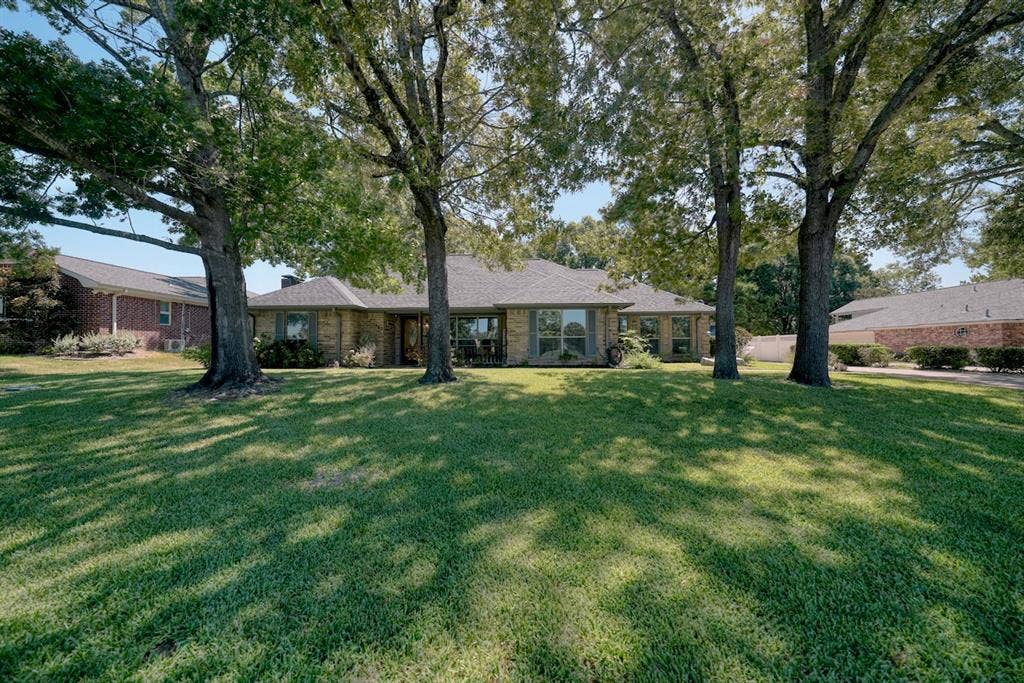 127 Clubview Drive, Hideaway, TX 75771 127 Clubview Drive, Hideaway, TX 75771