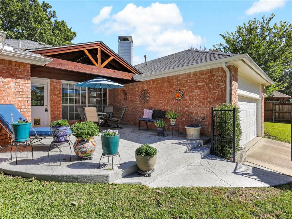 2307 Bristol Drive, Carrollton, TX 75006 2307 Bristol Drive, Carrollton, TX 75006
