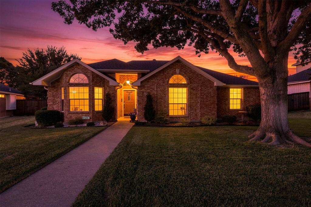 2307 Bristol Drive, Carrollton, TX 75006 2307 Bristol Drive, Carrollton, TX 75006