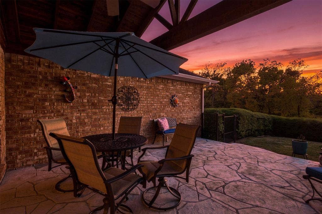 2307 Bristol Drive, Carrollton, TX 75006 2307 Bristol Drive, Carrollton, TX 75006