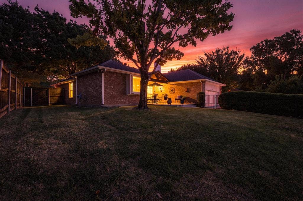 2307 Bristol Drive, Carrollton, TX 75006 2307 Bristol Drive, Carrollton, TX 75006