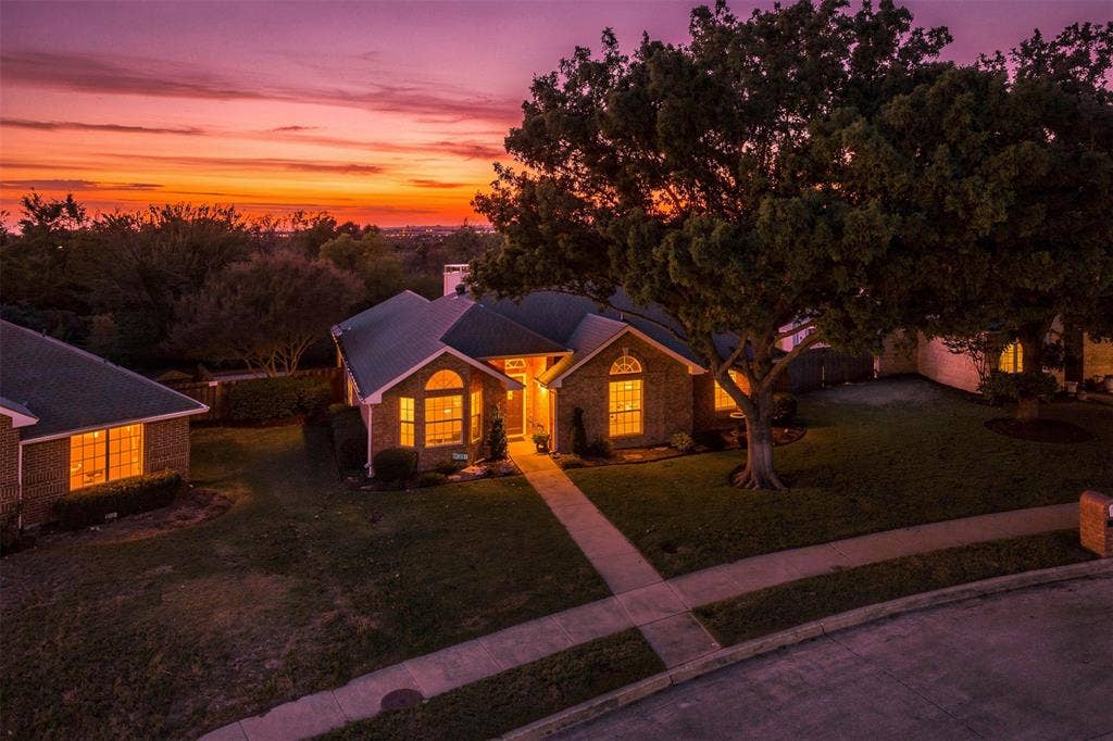 2307 Bristol Drive, Carrollton, TX 75006 2307 Bristol Drive, Carrollton, TX 75006