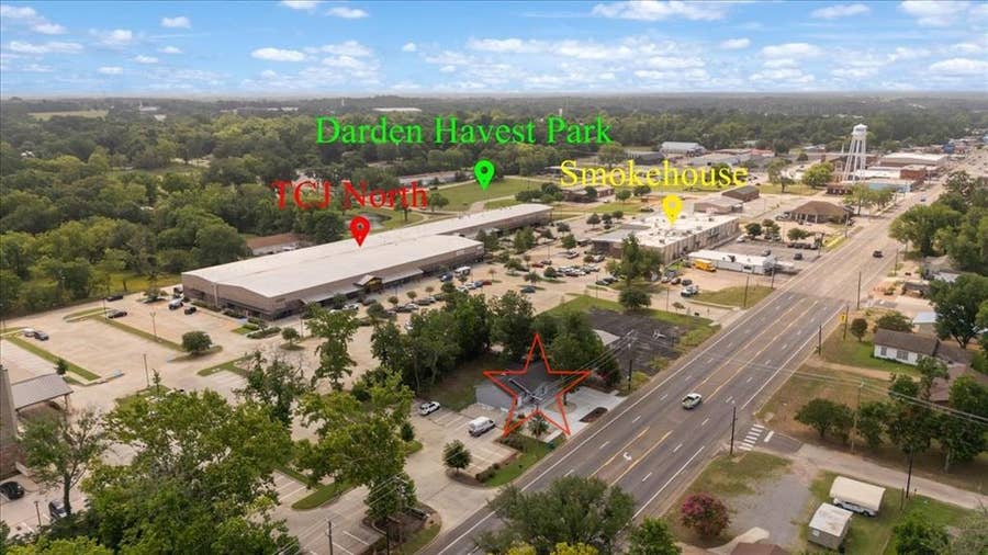 Property photo for 501 Main Street, Lindale, TX