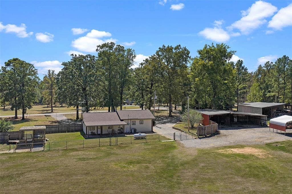 273 Cycle Plant Road, Benton, LA 71006