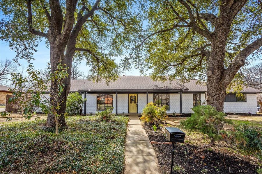 Property photo for 1708 Park Ridge Terrace, Arlington, TX