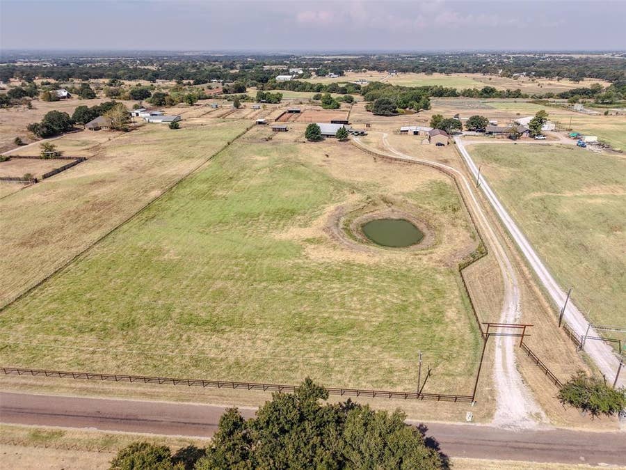 Property photo for 1108 County Road 4360, Decatur, TX