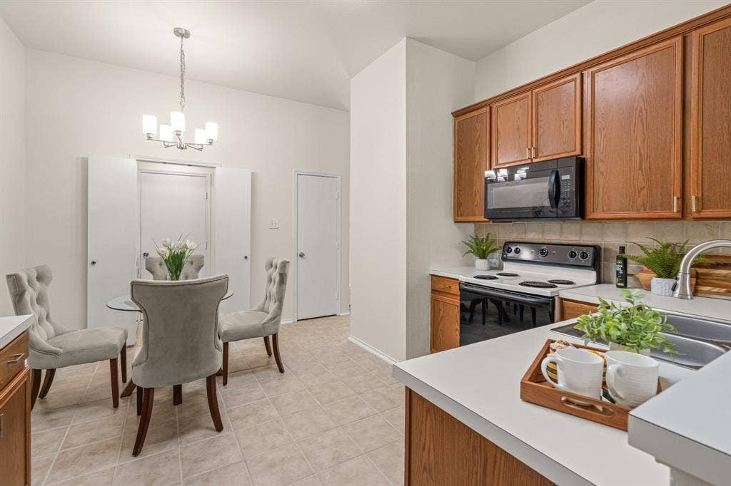 1608 Morin Drive, Denton, TX 76207