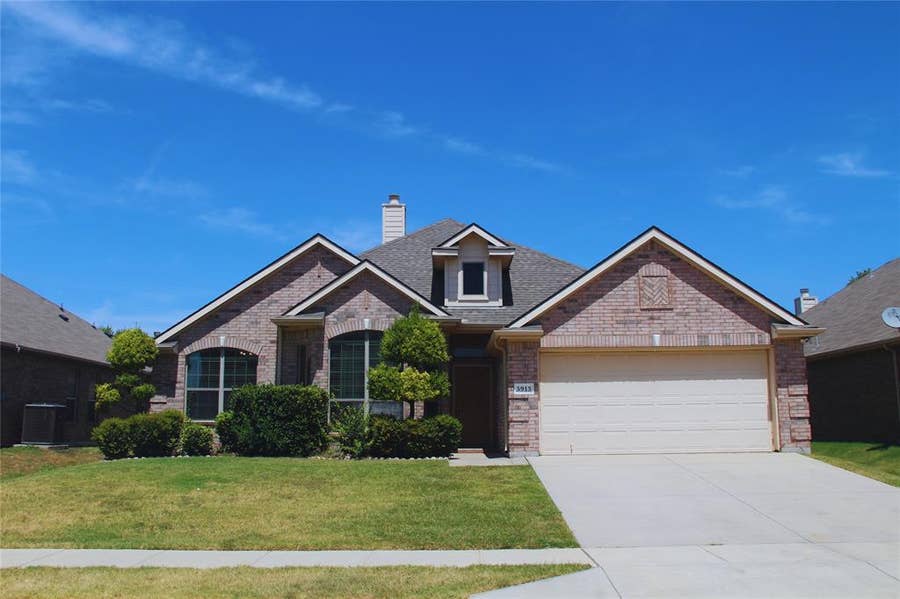 Property photo for 5913 Haven Lake Way, Fort Worth, TX