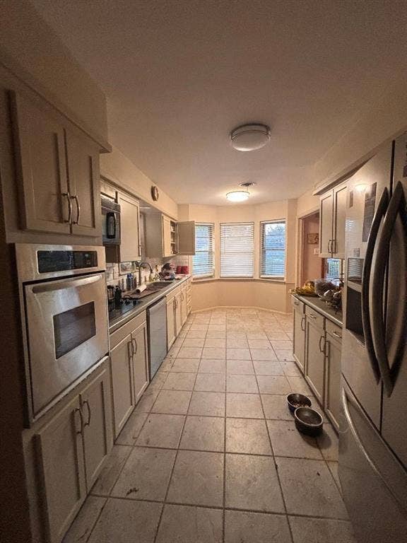 922 British Boulevard, Grand Prairie, TX 75050 922 British Boulevard, Grand Prairie, TX 75050