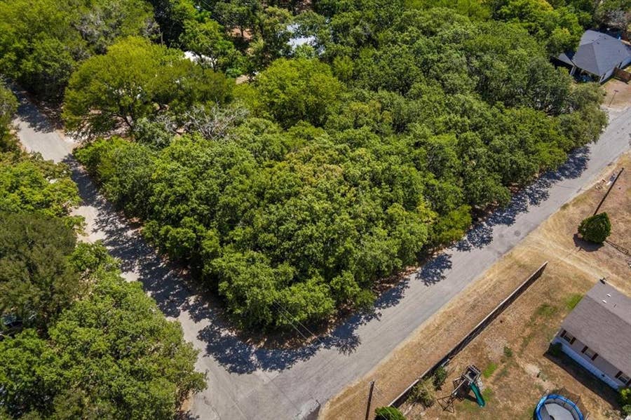 Property photo for 2817 & 2819 Sycamore Court, Granbury, TX
