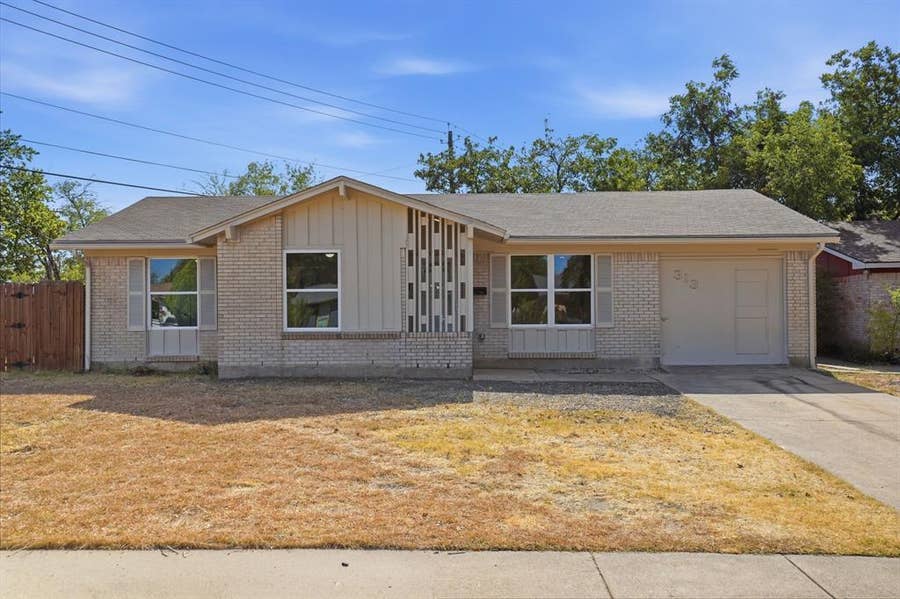 Property photo for 313 S Forest Crest Drive, Garland, TX