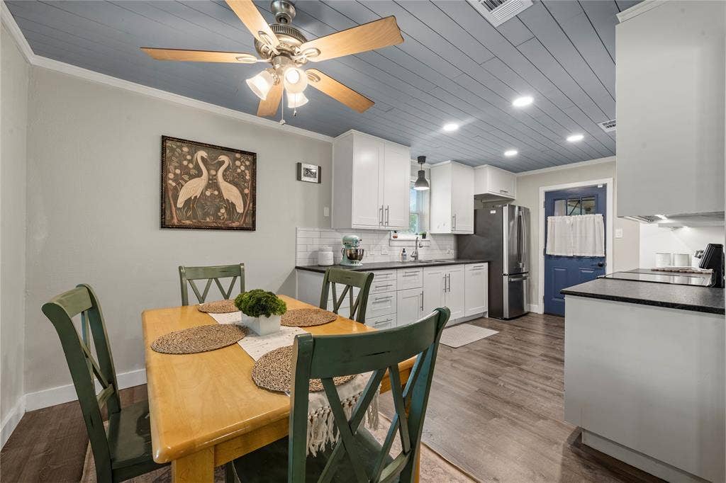 241 Crockett Lane, Hewitt, TX 76643 241 Crockett Lane, Hewitt, TX 76643