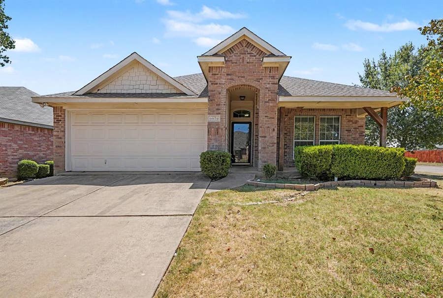 Property photo for 2073 Joyner Ranch Road, Fort Worth, TX