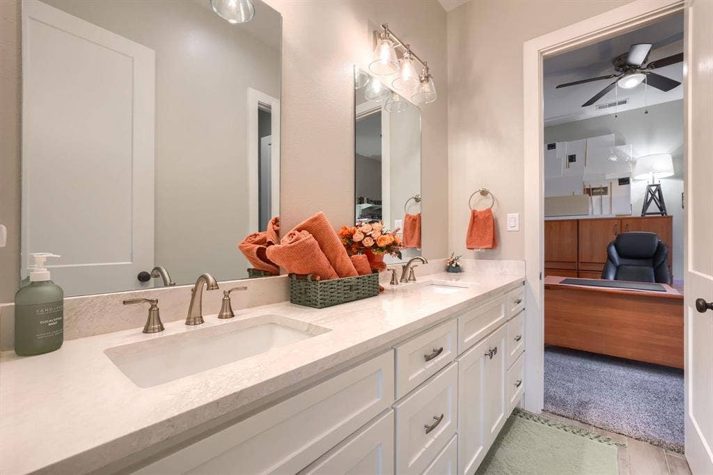 1318 Oak Trail, Quinlan, TX 75474 1318 Oak Trail, Quinlan, TX 75474