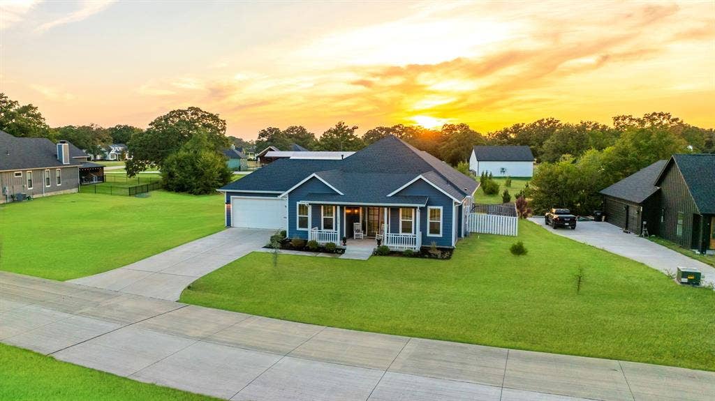 1318 Oak Trail, Quinlan, TX 75474 1318 Oak Trail, Quinlan, TX 75474