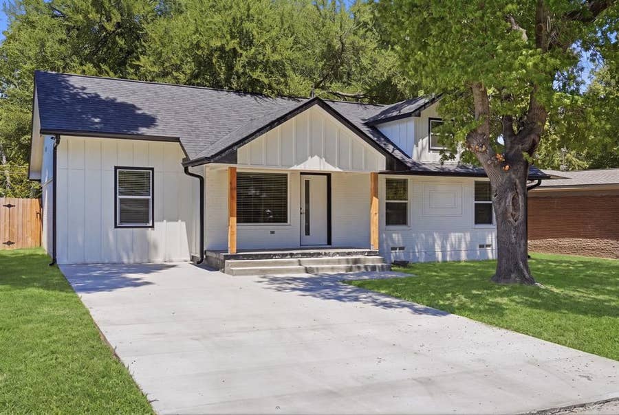 Property photo for 10637 Dunaway Drive, Dallas, TX