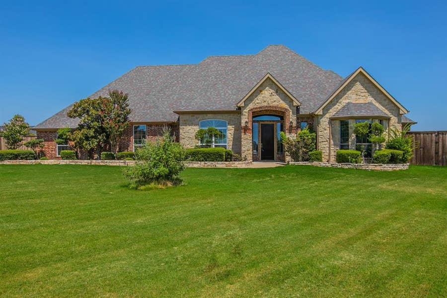 Property photo for 3133 Belmont Lane, Terrell, TX