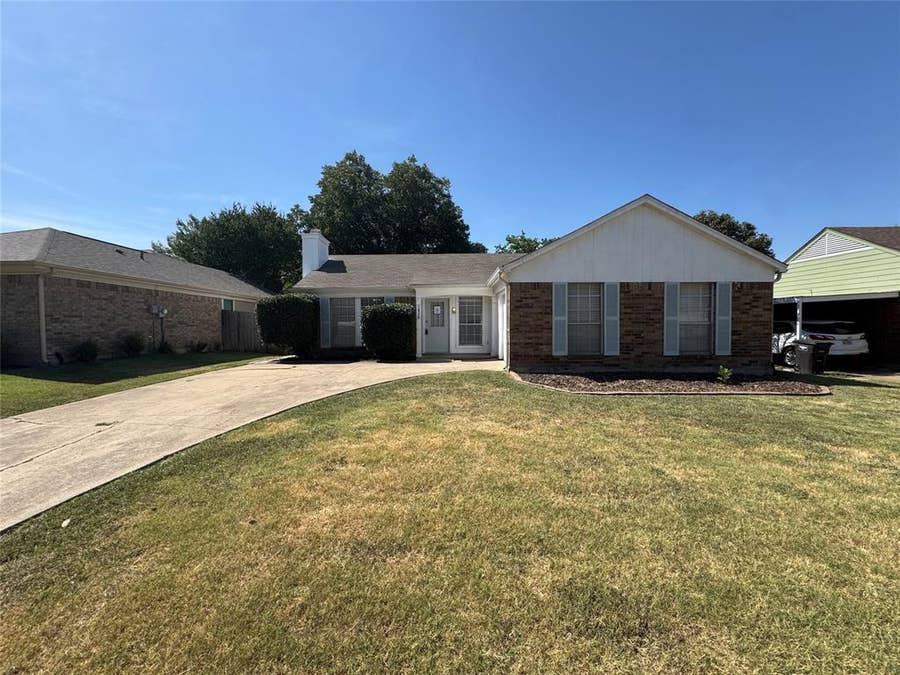 Property photo for 3808 Staghorn Circle S, Fort Worth, TX