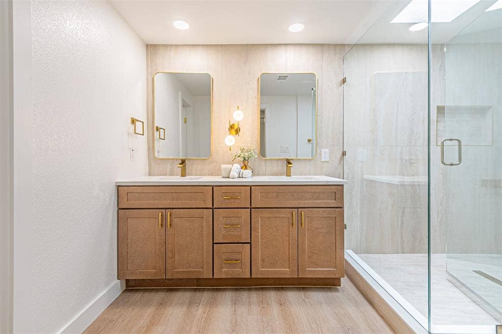2716 Arborcove Drive, Plano, TX 75075 2716 Arborcove Drive, Plano, TX 75075