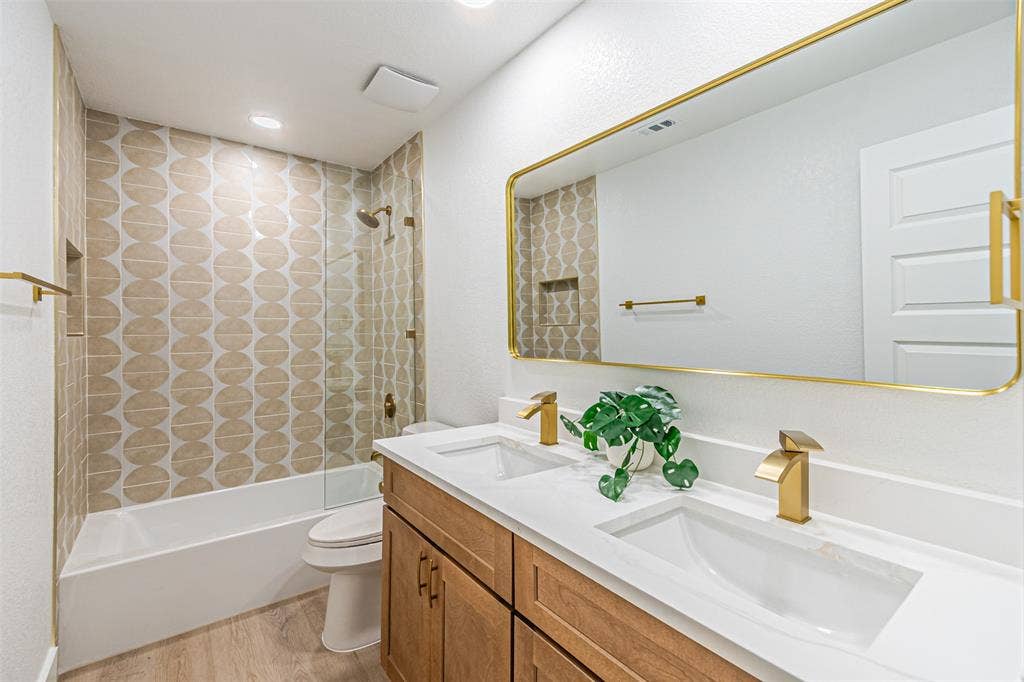 2716 Arborcove Drive, Plano, TX 75075 2716 Arborcove Drive, Plano, TX 75075