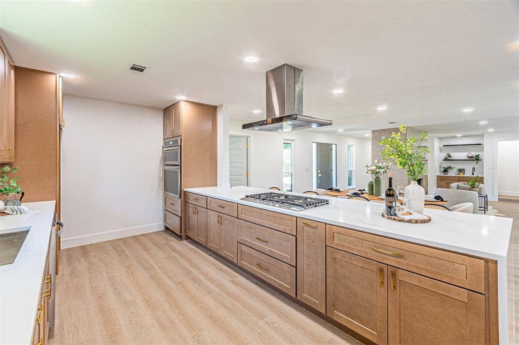 2716 Arborcove Drive, Plano, TX 75075 2716 Arborcove Drive, Plano, TX 75075