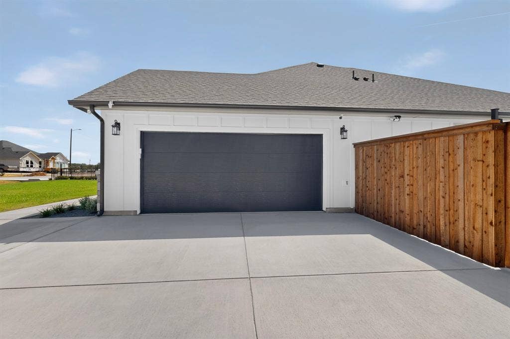 1672 Brookview Drive, Lancaster, TX 75146 1672 Brookview Drive, Lancaster, TX 75146
