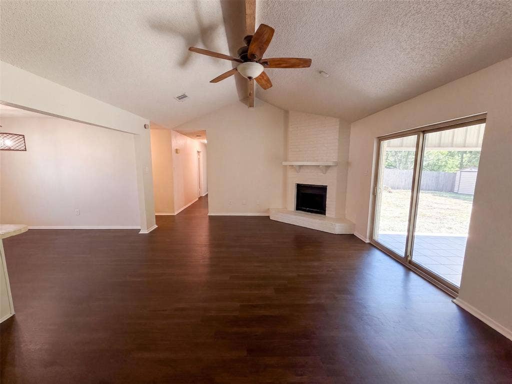 309 Applewood Lane, Hewitt, TX 76643 309 Applewood Lane, Hewitt, TX 76643