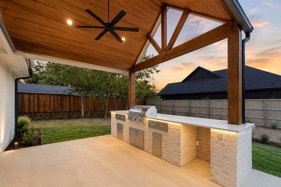 Property photo for 5304 Chippewa Drive, Dallas, TX