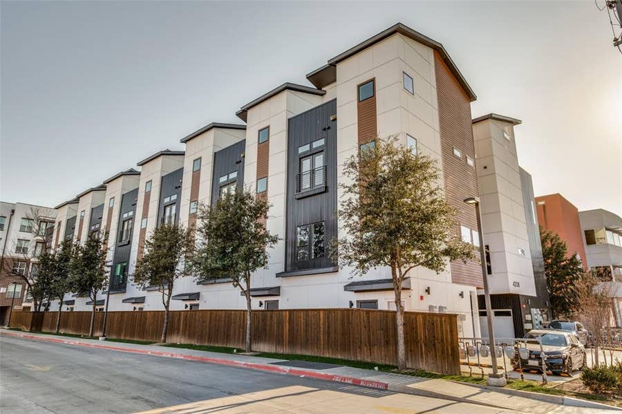 Property photo for 4208 Live Oak Street, #206, Dallas, TX