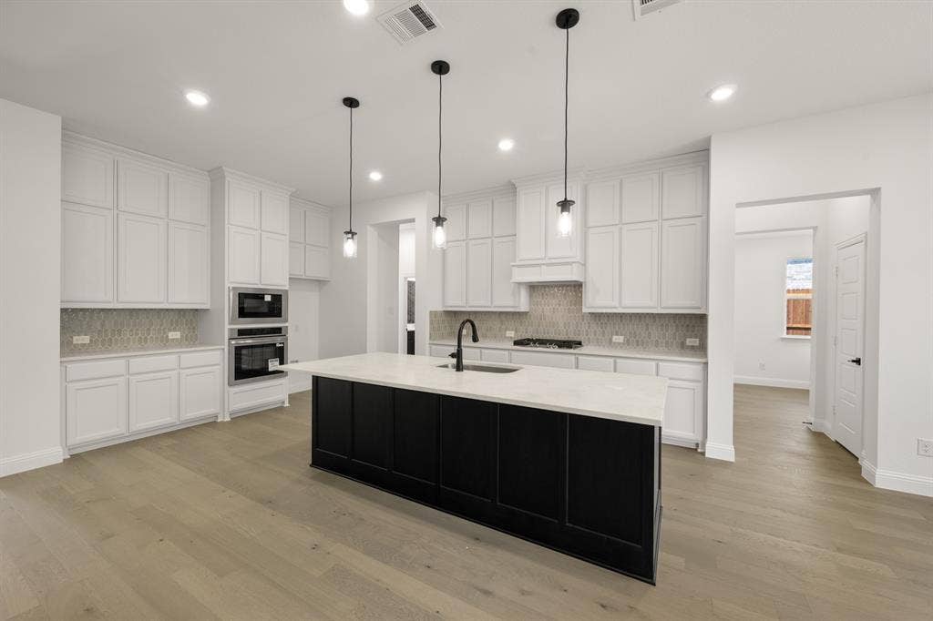 967 Richard Pittmon Drive, DeSoto, TX 75115 967 Richard Pittmon- Kitchen-1