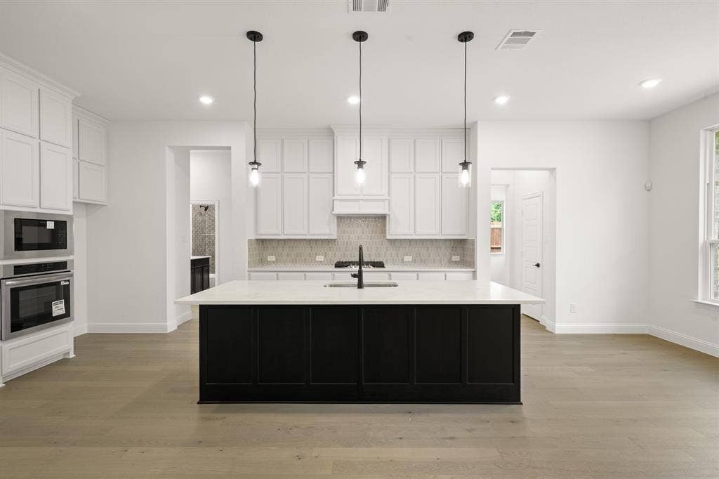 967 Richard Pittmon Drive, DeSoto, TX 75115 967 Richard Pittmon- Kitchen-2