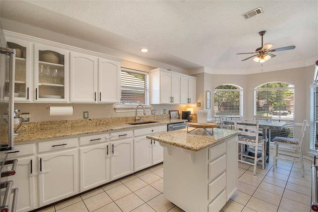 7429 Amber Drive, Watauga, TX 76148 7429 Amber Drive, Watauga, TX 76148