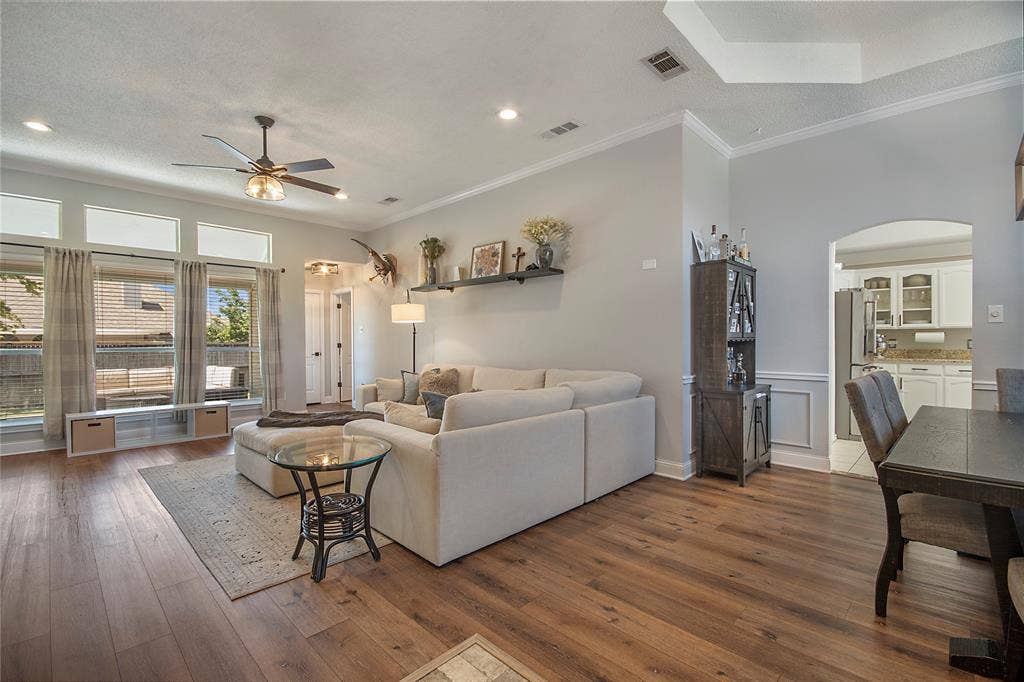 7429 Amber Drive, Watauga, TX 76148 7429 Amber Drive, Watauga, TX 76148