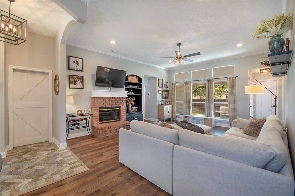7429 Amber Drive, Watauga, TX 76148 7429 Amber Drive, Watauga, TX 76148