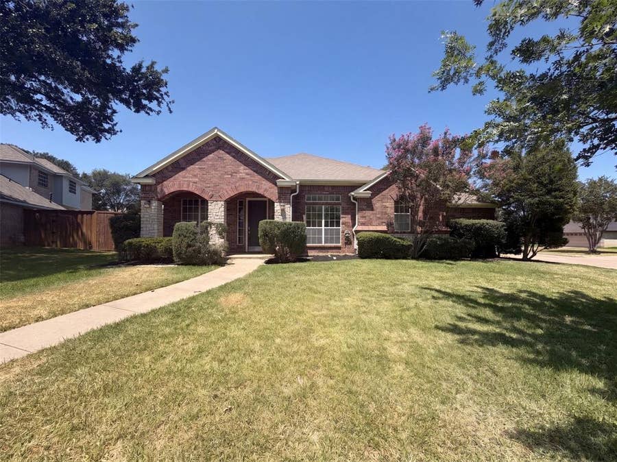 Property photo for 6 Cimarron Court, Trophy Club, TX