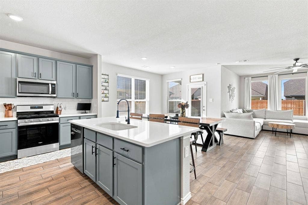 2245 Bellatrix Drive, Haslet, TX 76052 2245 Bellatrix Drive, Haslet, TX 76052