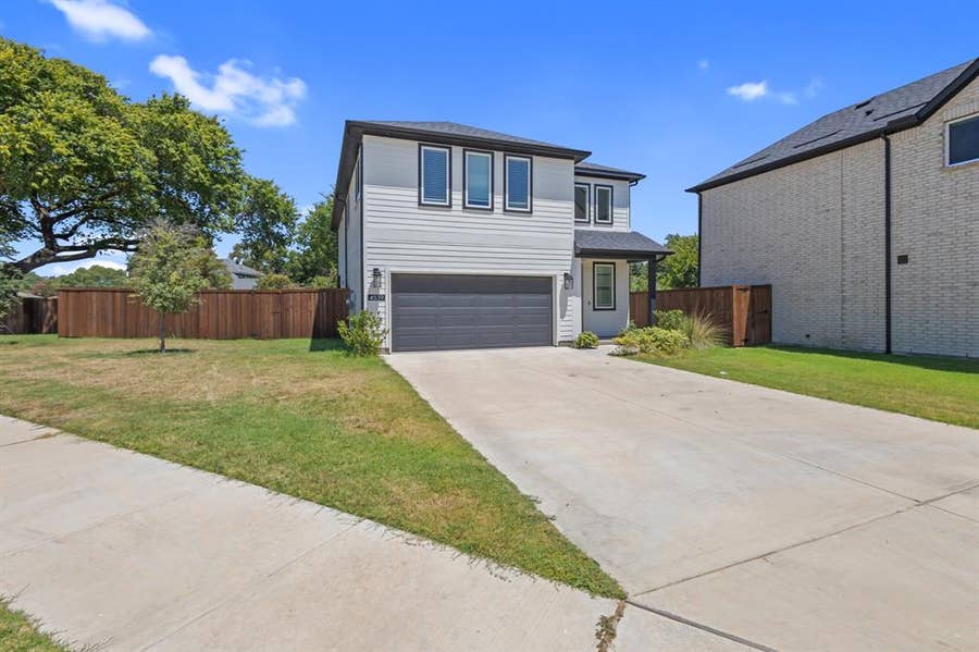 Property photo for 4539 Hogans Alley Drive, Arlington, TX