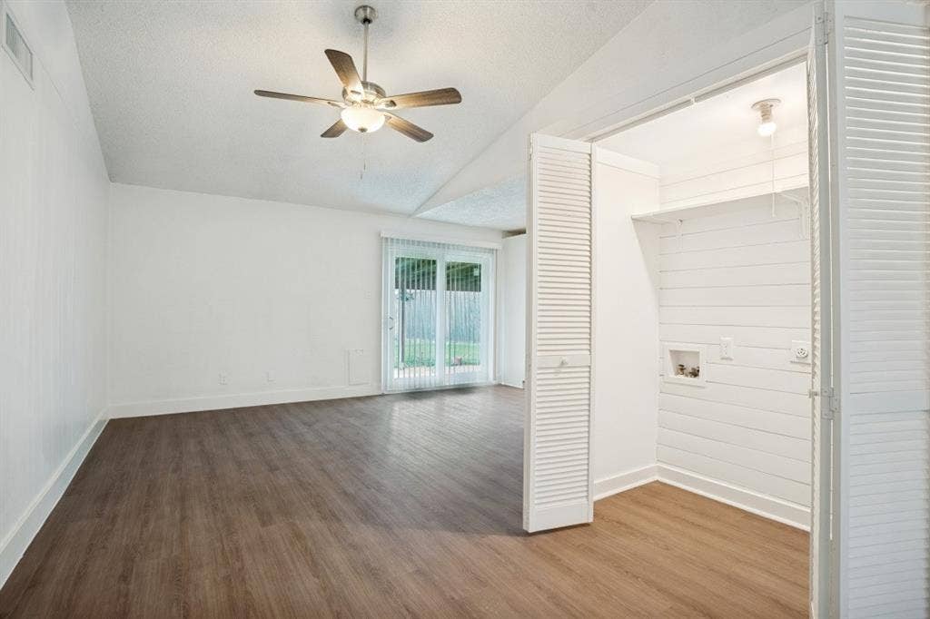 1412 E Park Boulevard, Plano, TX 75074 1412 E Park Boulevard, Plano, TX 75074