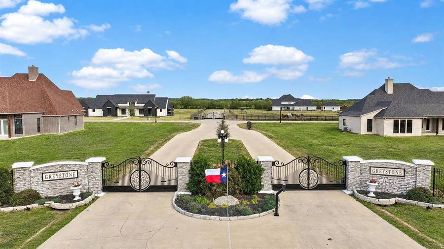Property photo for Lot 13A Newstone Court, Waxahachie, TX