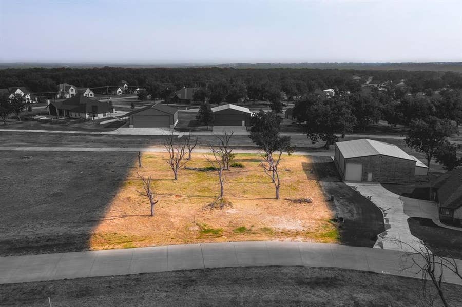 Property photo for 6005 Bonanza Drive, Granbury, TX