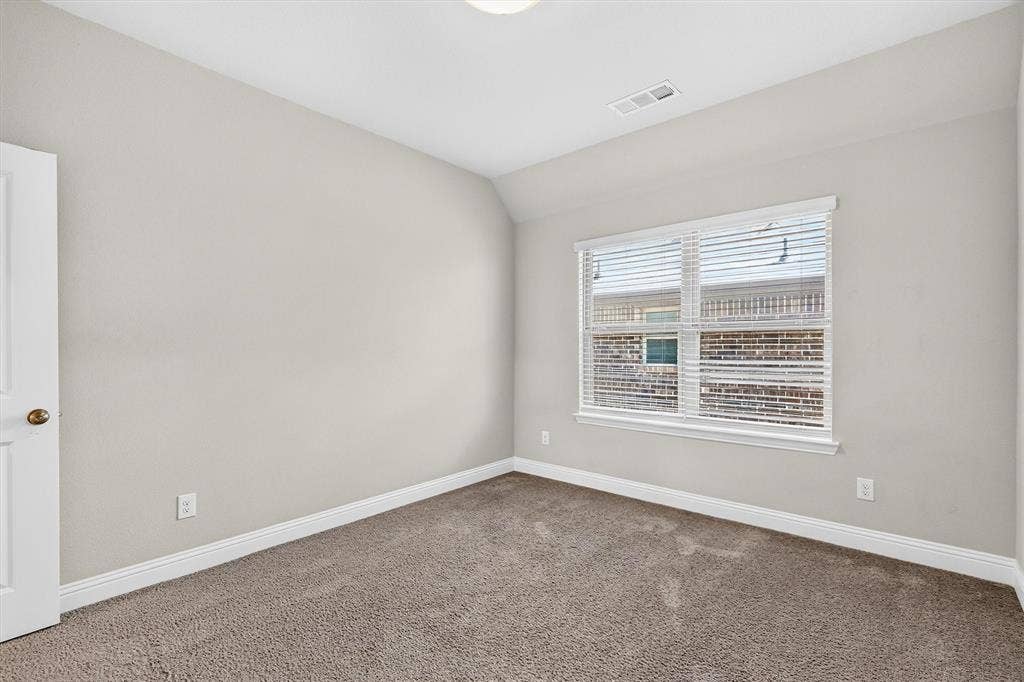 8226 Natchez Trail, Dallas, TX 75252 2nd bedroom upstair