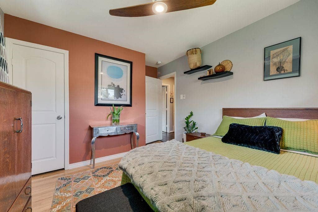 529 Carol Court, Richardson, TX 75081 One of two secondary bedrooms.